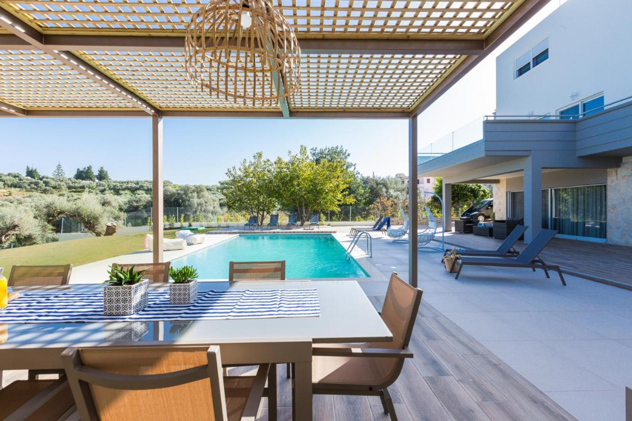 Villa Aelia I Modern & Ideal For Large Groups Galatás Exterior foto